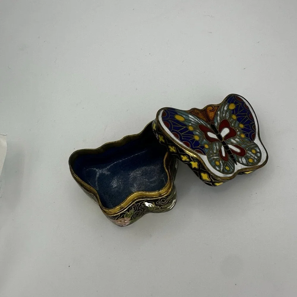 Cloisonné Enamel On Brass Butterfly Shape Trinket Pill Box Multi Color‎ Vintage